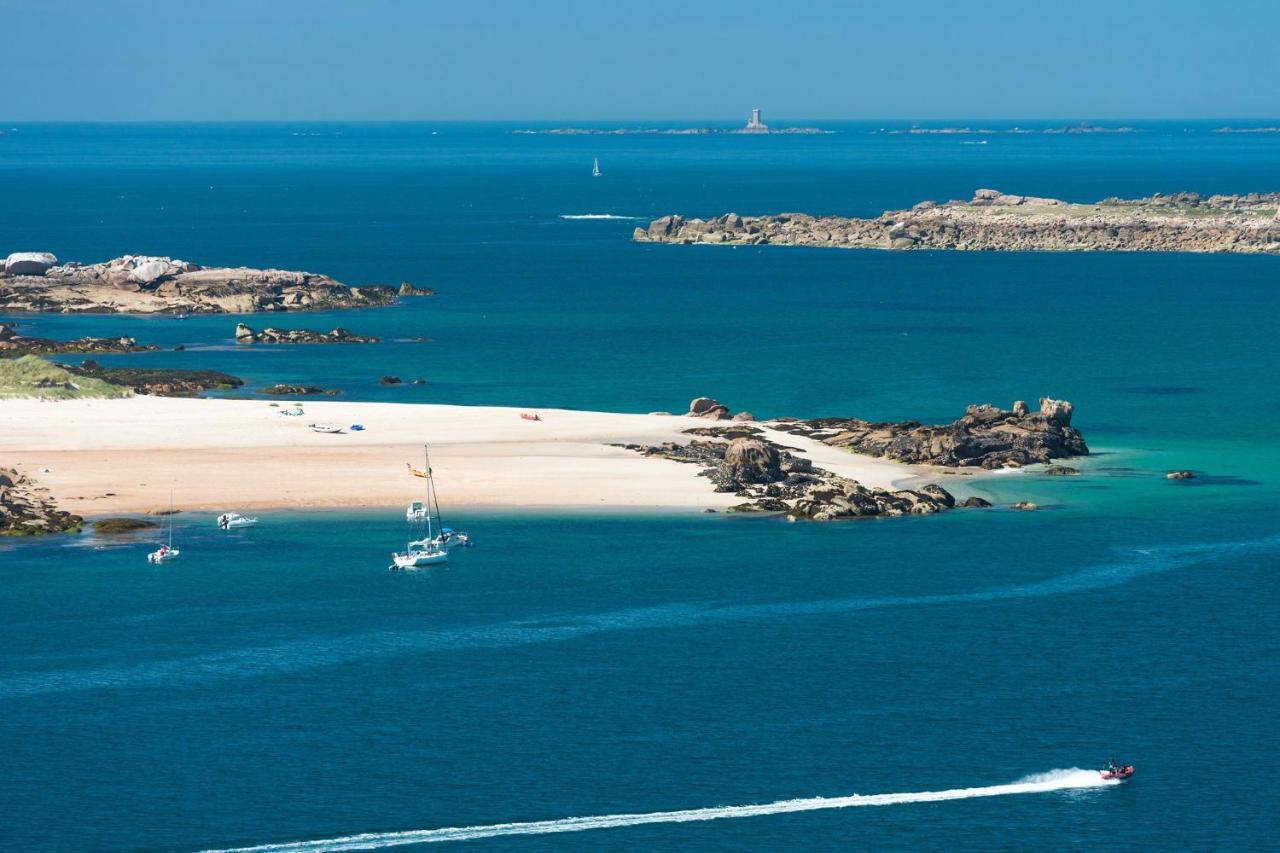Les Pieds Dans L Eau Acces A La Plage Depuis La Residence Trébeurden Kültér fotó